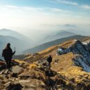 Skitouring - metoda na ekstremalne doznania w górach.